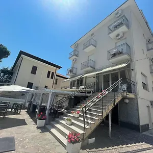 Moroni 3*, Rimini Italië
